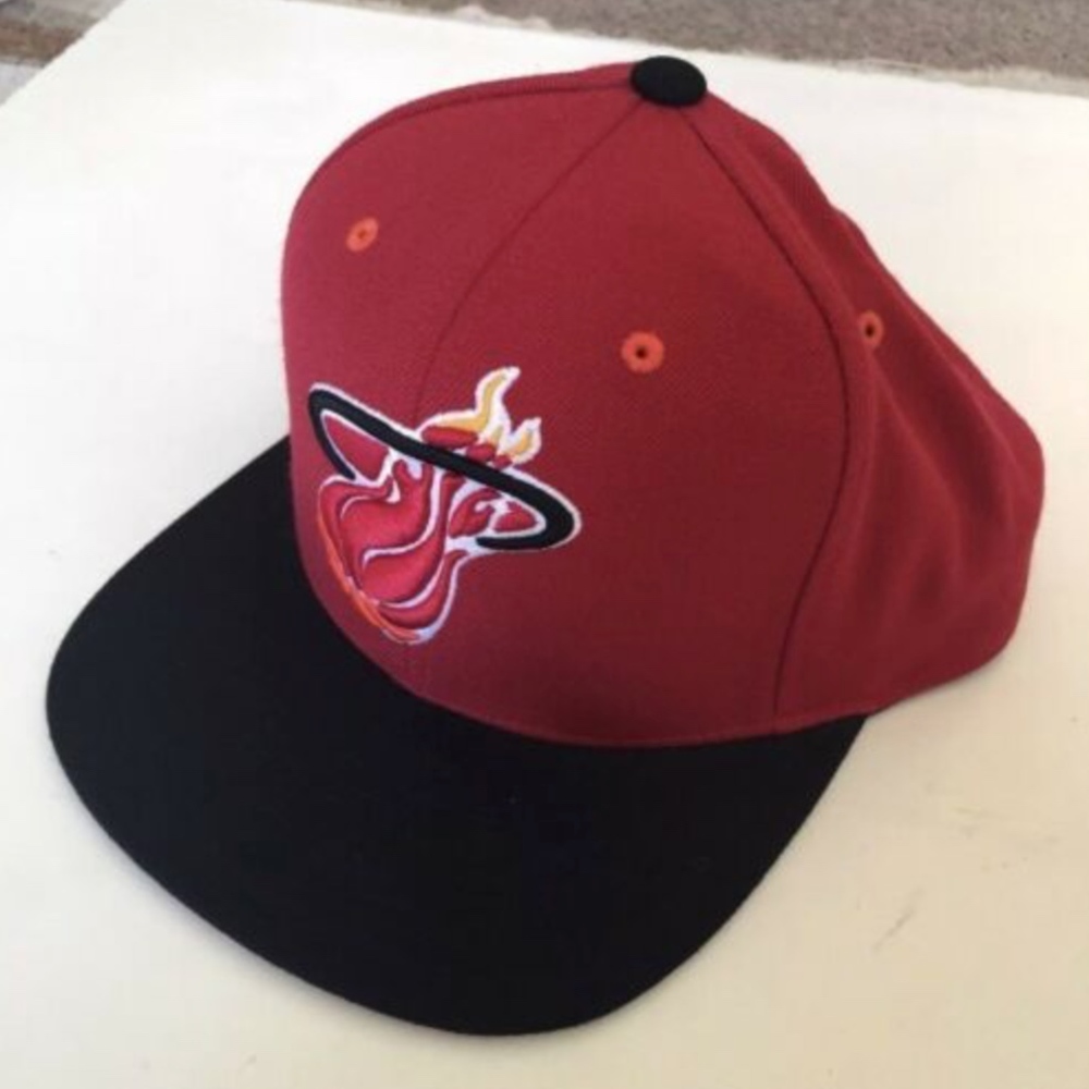 Mitchell & Ness Miami Heat Fitted Hat 7 1/4